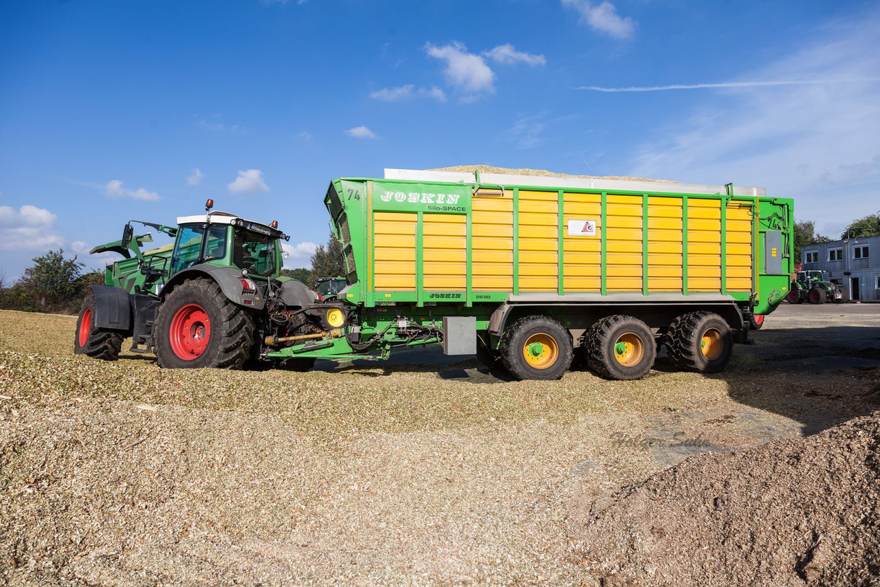 Bild 112 - Maisernte